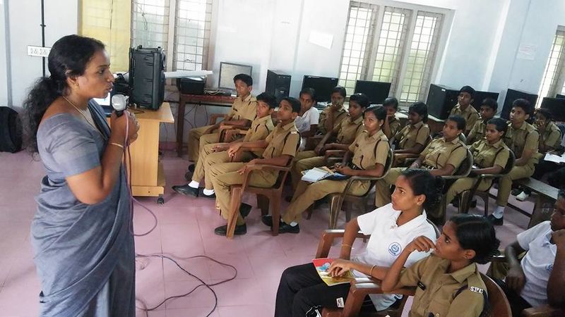 പ്രമാണം:34010-class.jpg