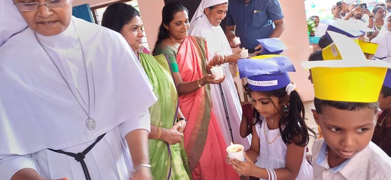 പ്രമാണം:34250-prevesanolsavam 4.jpg