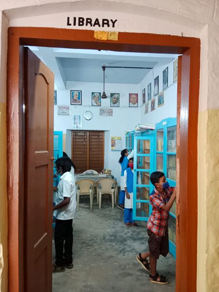 പ്രമാണം:44018 l6.jpg