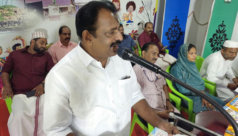 പ്രമാണം:44223 varna uigadanam.jpeg