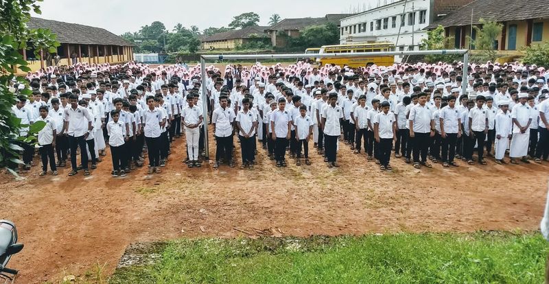 പ്രമാണം:CPPSchool Assembly.jpg