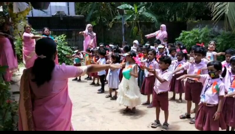 പ്രമാണം:ഭരണഘടന വായന.jpg