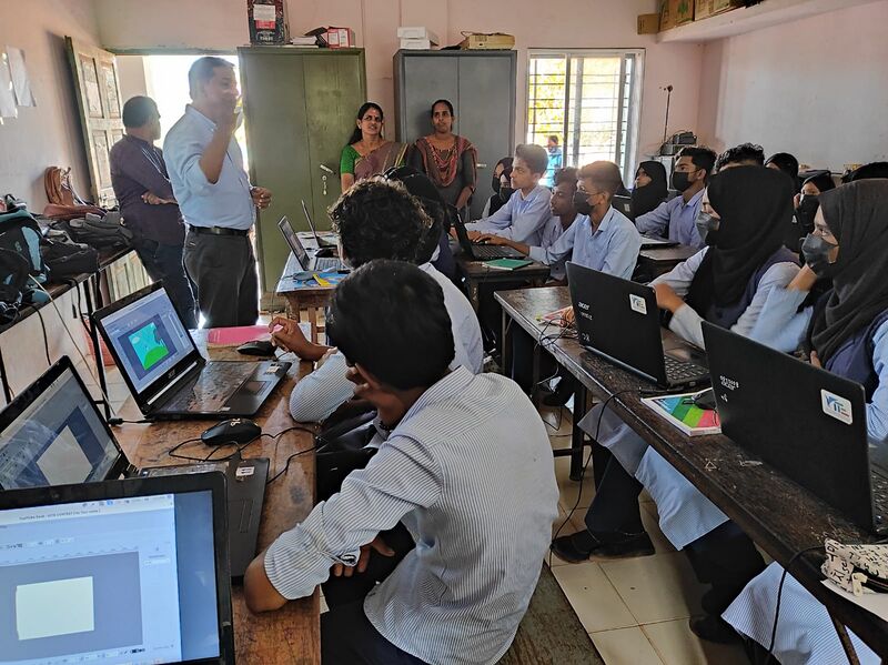 പ്രമാണം:11050 Hightech Lab.jpeg