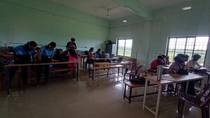 11074-school-helpdesk-1.jpg
