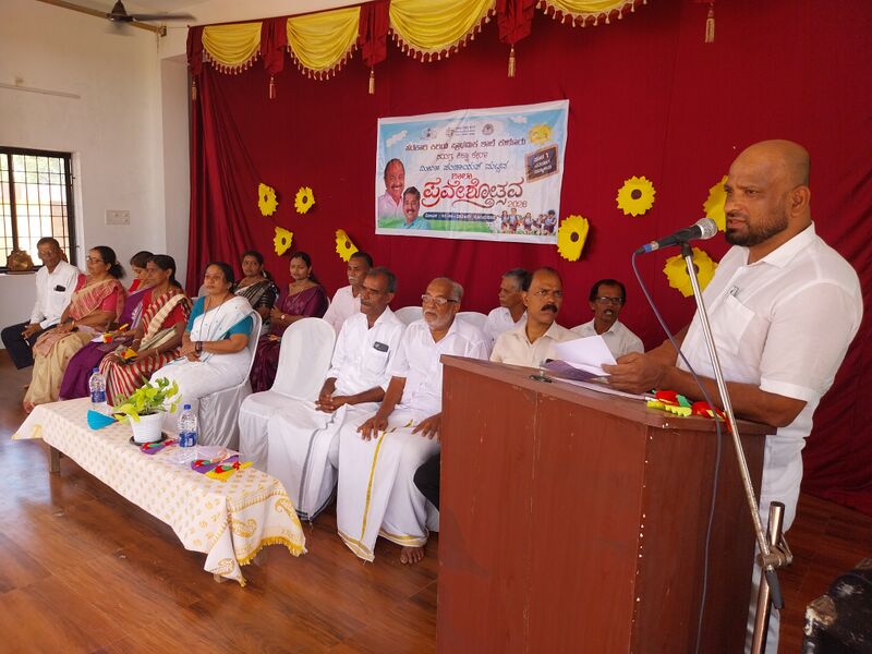 പ്രമാണം:11213 Praveshothsava 2026 3.jpg