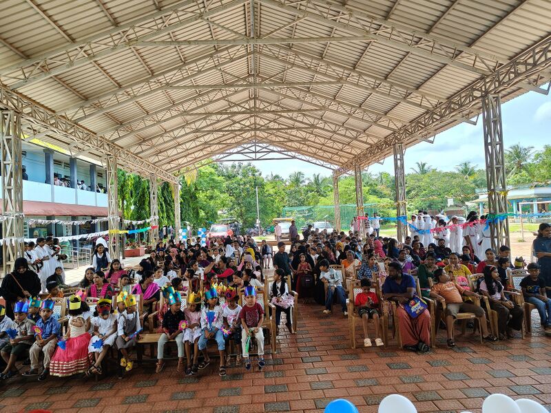 പ്രമാണം:12039 pravesanam6..jpg