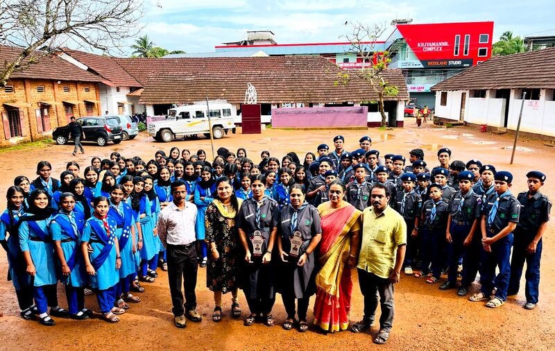 പ്രമാണം:18073 scouts.jpg