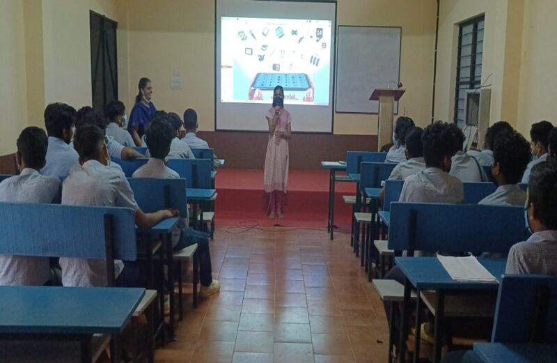 പ്രമാണം:19031-MLP-LKCS22-1 - jayakrishnan c.jpg