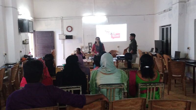 പ്രമാണം:24034 parents.jpg