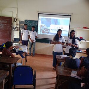 40023 LK AMR class photo(2).jpg