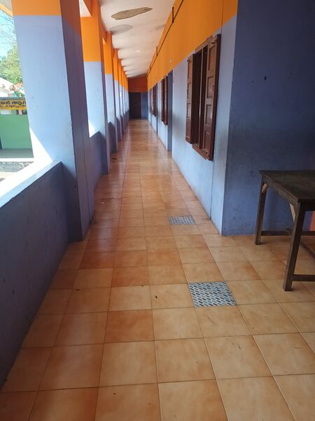 പ്രമാണം:42417 my school.jpg