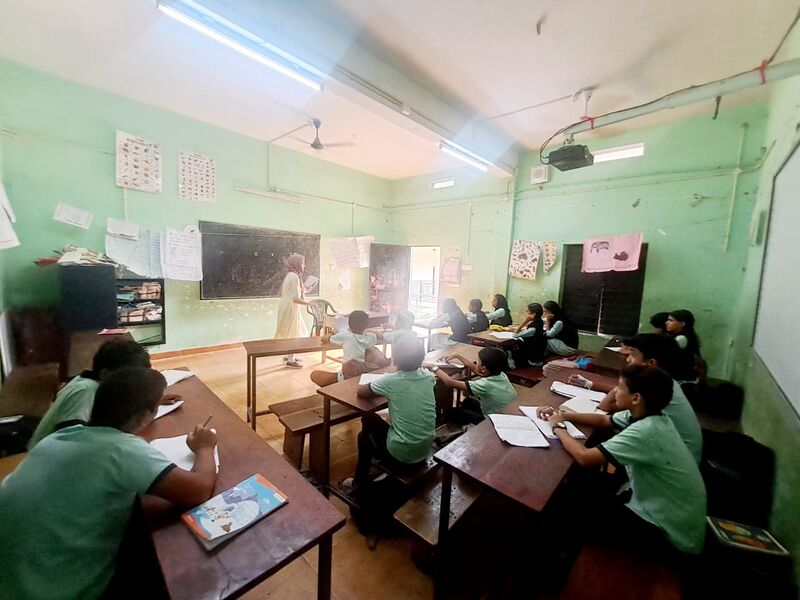 പ്രമാണം:47465 uss class.jpeg