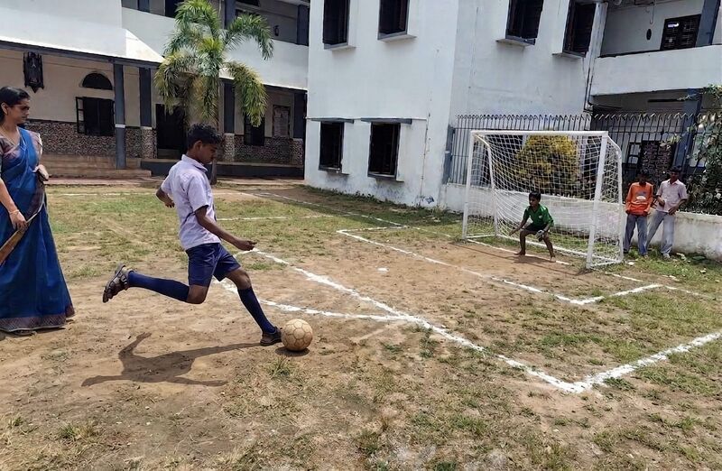 പ്രമാണം:GOAL 46063.jpg