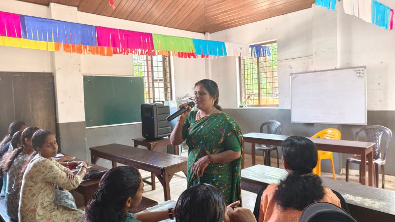 പ്രമാണം:Paristhididina sandesam HM.jpeg