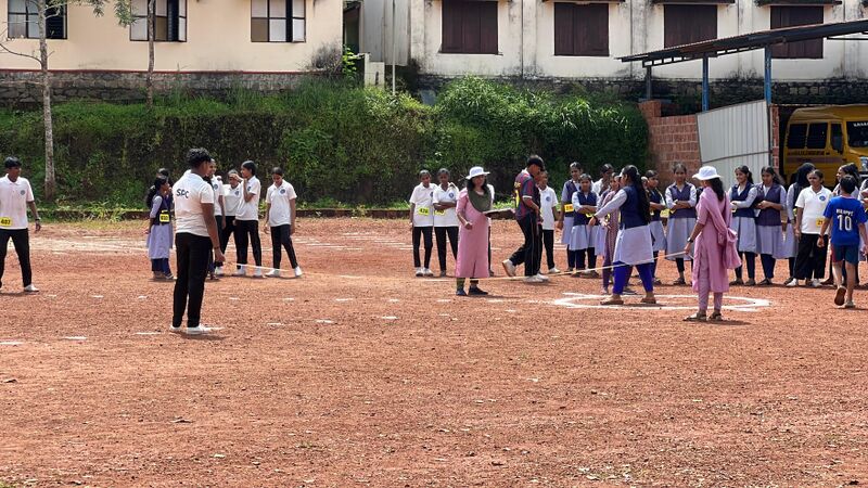 പ്രമാണം:12042 sports5.jpg