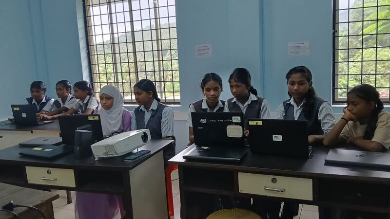 പ്രമാണം:12052 kgd routineclass.jpeg