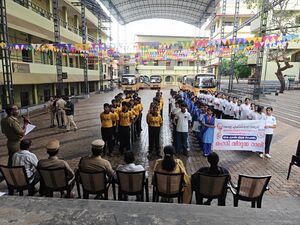 13024 lahari26-2.jpg