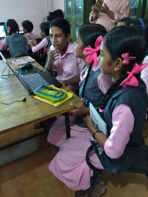 13121 little kites mobile 2.jpg