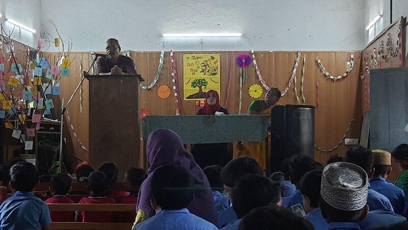 പ്രമാണം:13963 seminar hall.jpg