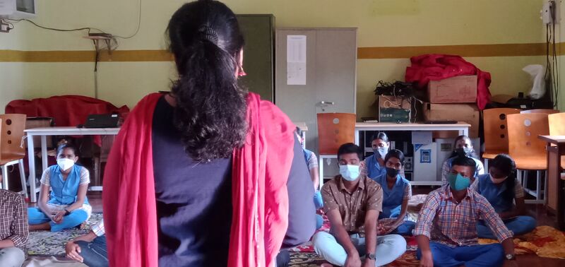 പ്രമാണം:15054 yoga.jpg