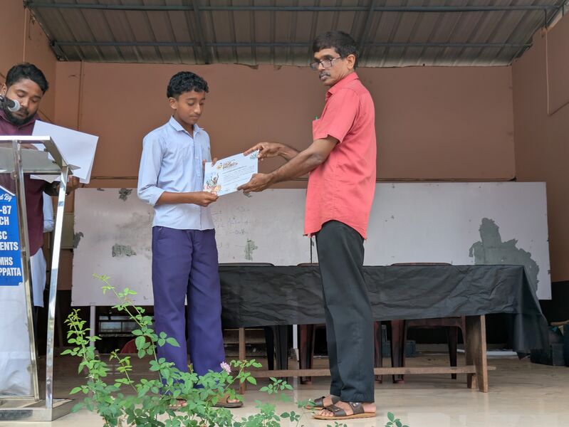 പ്രമാണം:16064 LK Kalolsavam 2025 6.jpg