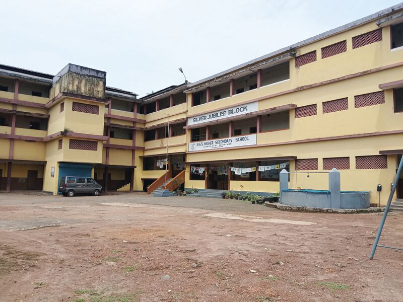 പ്രമാണം:18024-schoolbuilding-2026.jpg