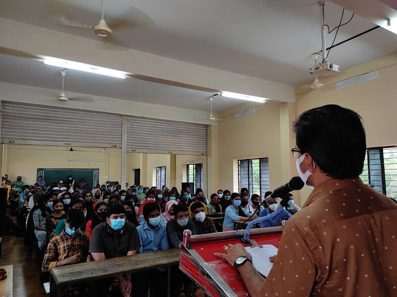 പ്രമാണം:18061 vijayolsavam 3.jpeg