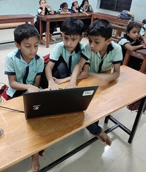 18222-hightech-IT padhanam.jpg