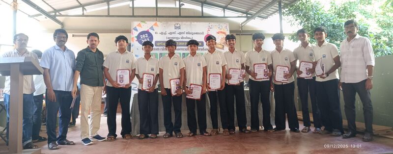 പ്രമാണം:19009-DUFFMUTTU TEAM.jpg