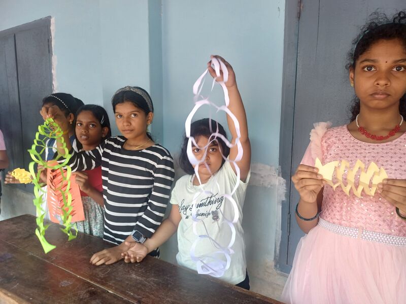 പ്രമാണം:46218 ORIGAMI.jpg