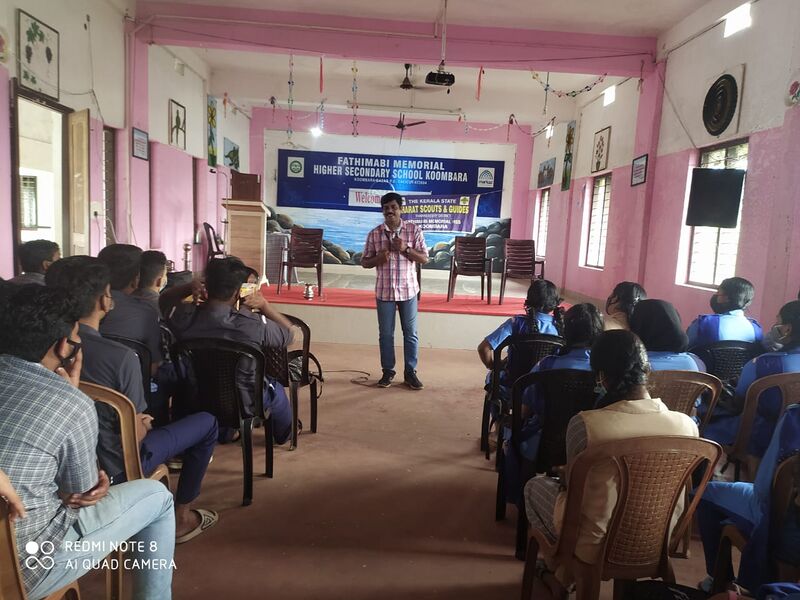 പ്രമാണം:47045-scout 1.jpeg