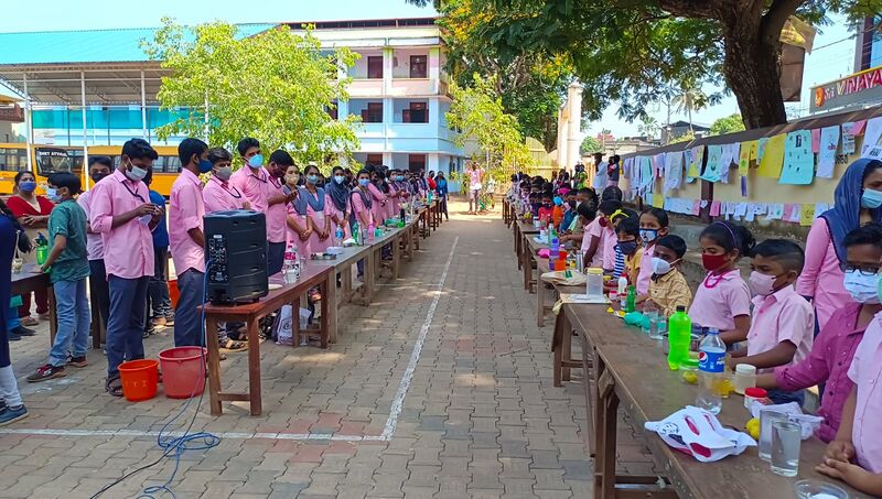 പ്രമാണം:Science day 1 diet.jpg