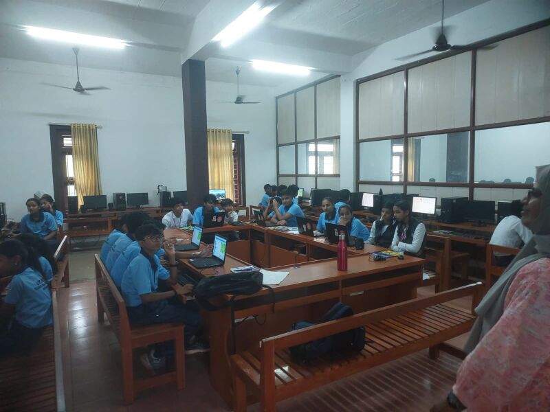 പ്രമാണം:14028 schoolcamp1.jpg