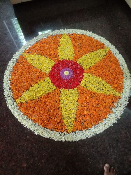 പ്രമാണം:18402 onam 2021-22 39.jpg