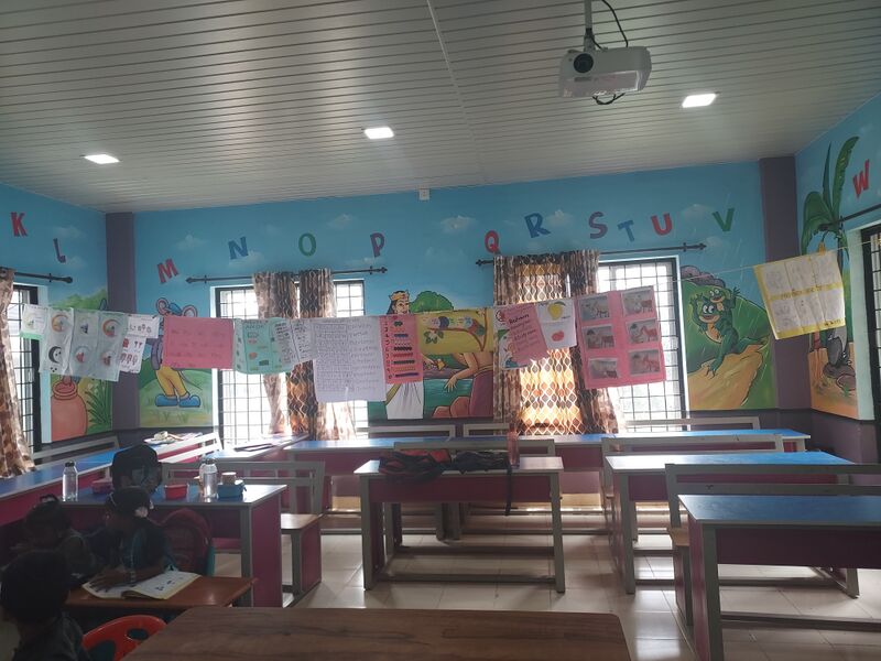 പ്രമാണം:18592 smart class.jpg