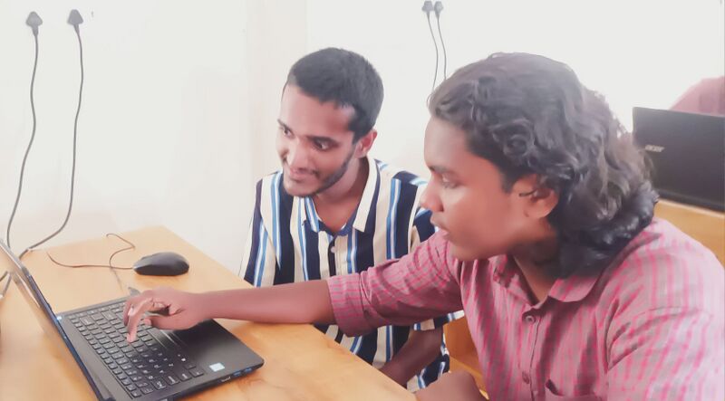 പ്രമാണം:19042 2 Computer Training.jpg