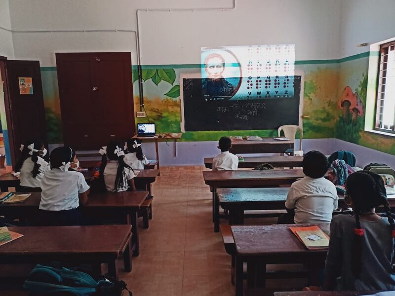 പ്രമാണം:25855 classroom1.jpg