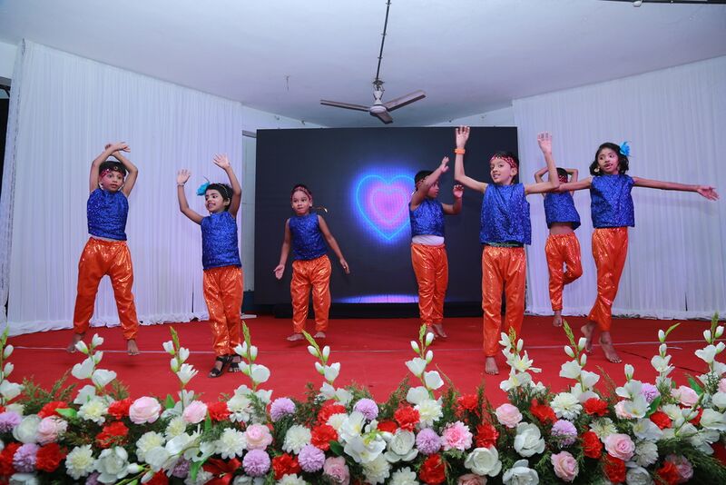 പ്രമാണം:26218 dance.resized.JPG