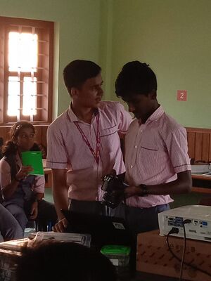 28027 robotics class 3.jpg