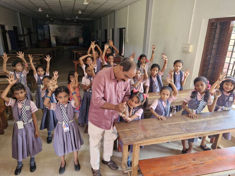 പ്രമാണം:44223 mehandi fest.jpg