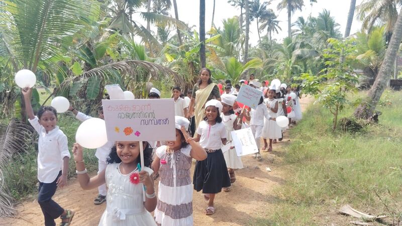 പ്രമാണം:46038 shishudinam2.jpg