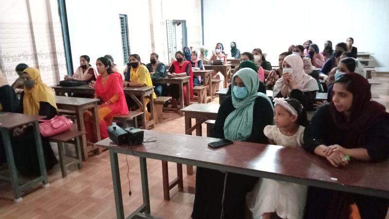 പ്രമാണം:Amma ariyan 14049.1.jpg