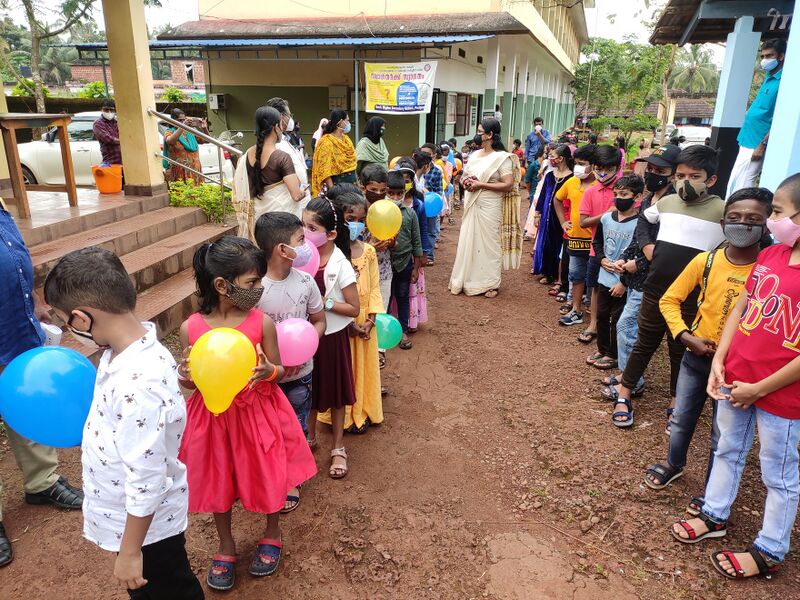 പ്രമാണം:BS21 KNR 13104 4.jpg