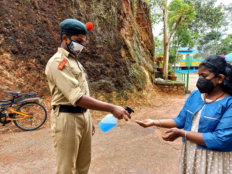 പ്രമാണം:BS21 TVM 42004 3.jpg
