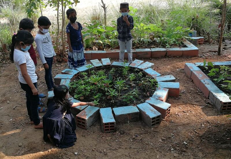 പ്രമാണം:13556 garden 1jpg.jpeg