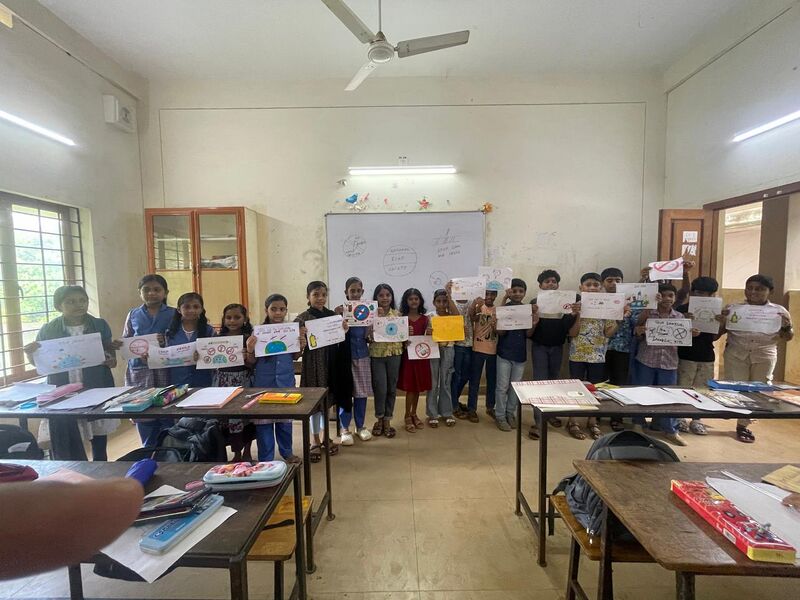 പ്രമാണം:20019 AW D6 25 7.jpg