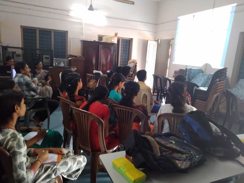 പ്രമാണം:22076 lk inst1.jpeg