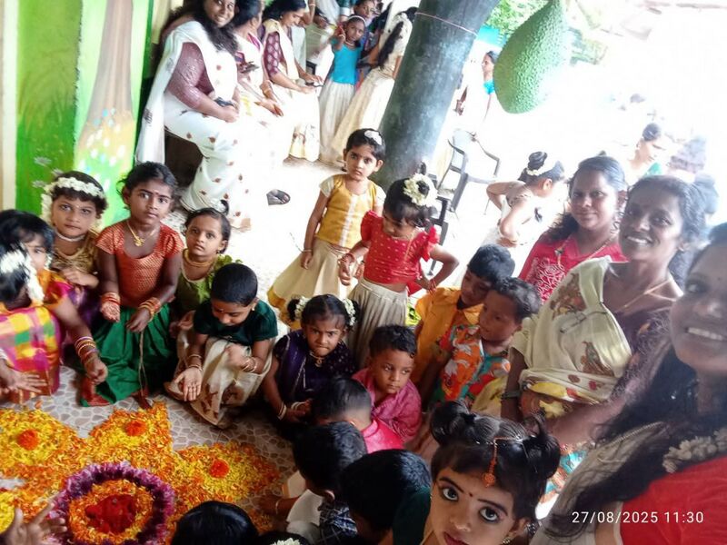 പ്രമാണം:26532 GupsOnam celebration.jpg