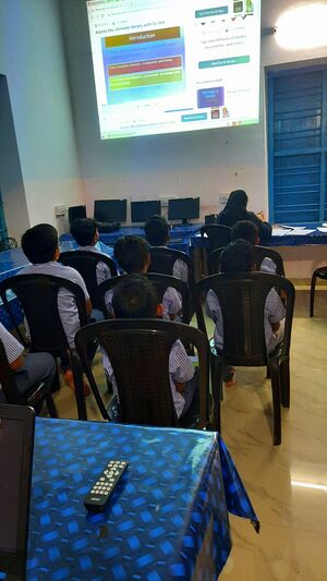 31062 HIGH TECH CLASSROOM.jpg