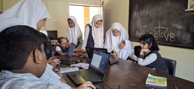 പ്രമാണം:47064 class3.jpg